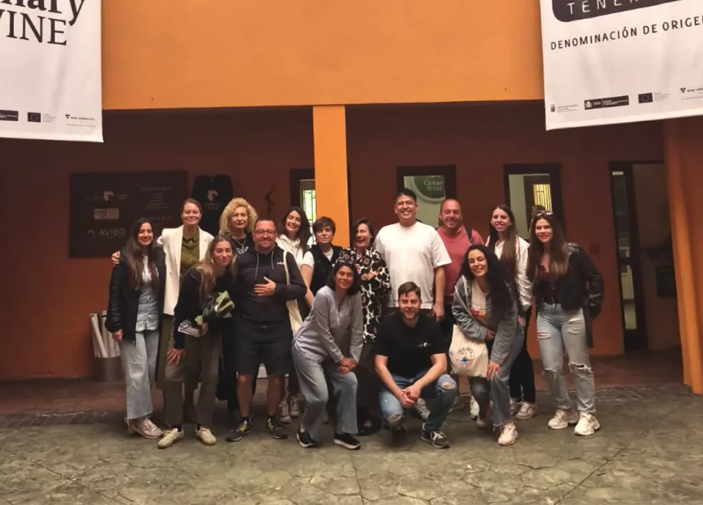 Embajadores Canary Wine